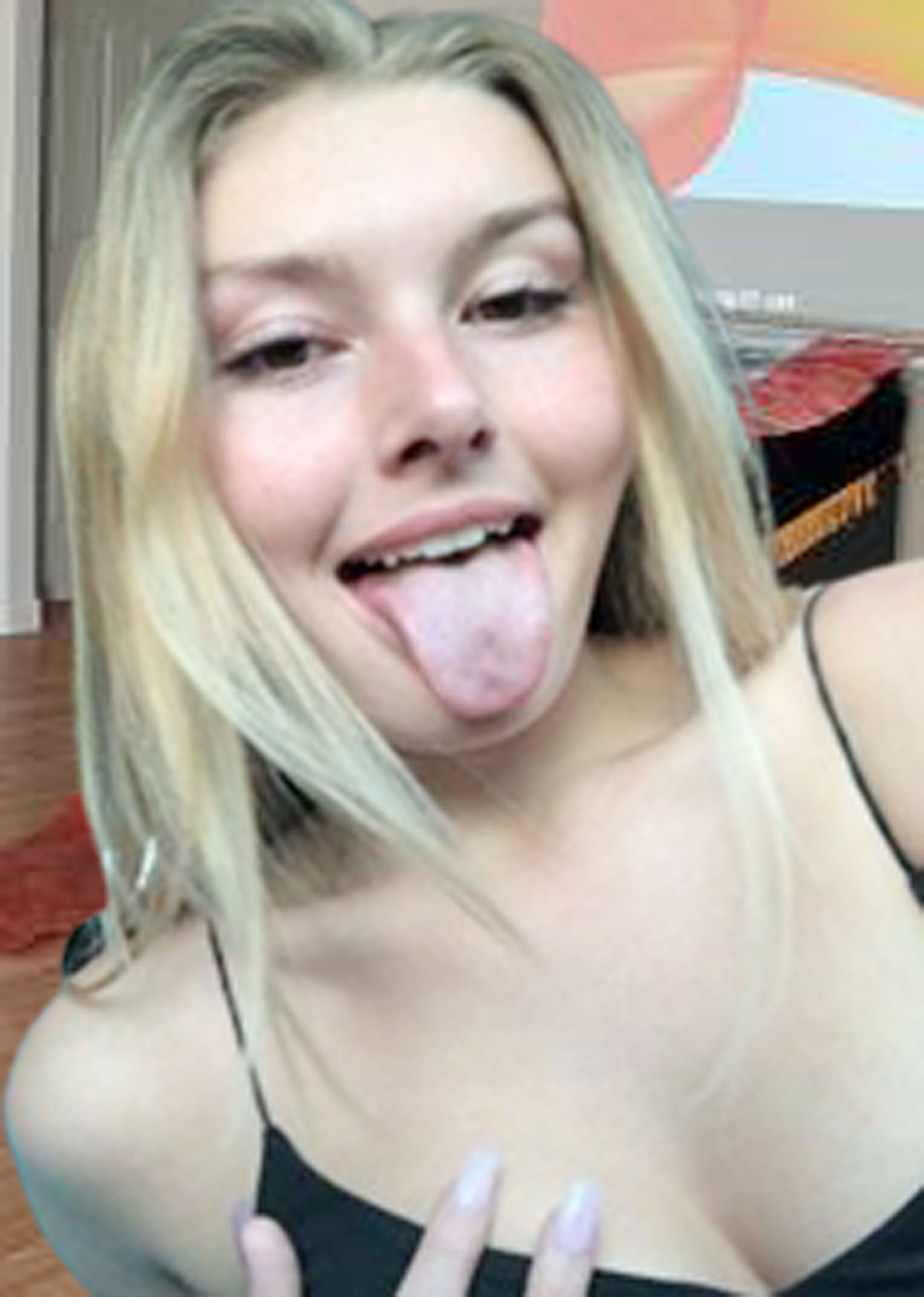 Slut0Sky024 5'3 or under(160cm),Bisexual,Blonde,66-70kg,Couples